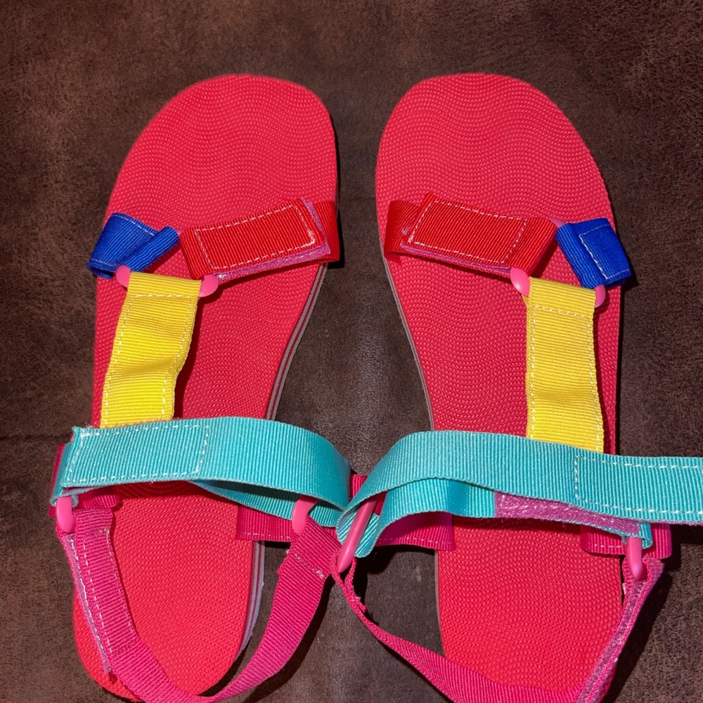Women sandals size 7- EUR 40- Multicolor- NWO box